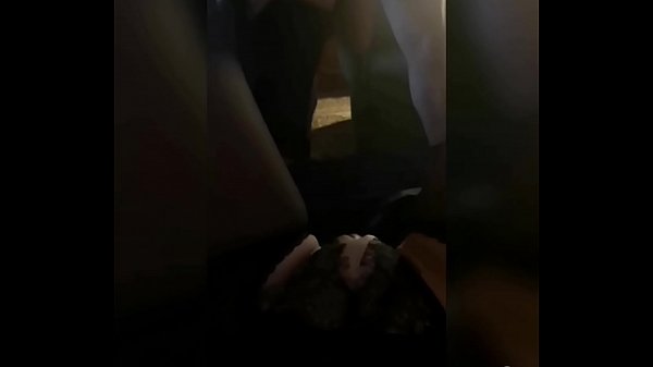 MJM nóng bỏng. Chồng địt bạn gái trước mặt vợ. Âm hộ của vợ bị ướt, những tưởng tượng bẩn thỉu của cô ấy chỉ làm lu mờ tâm trí