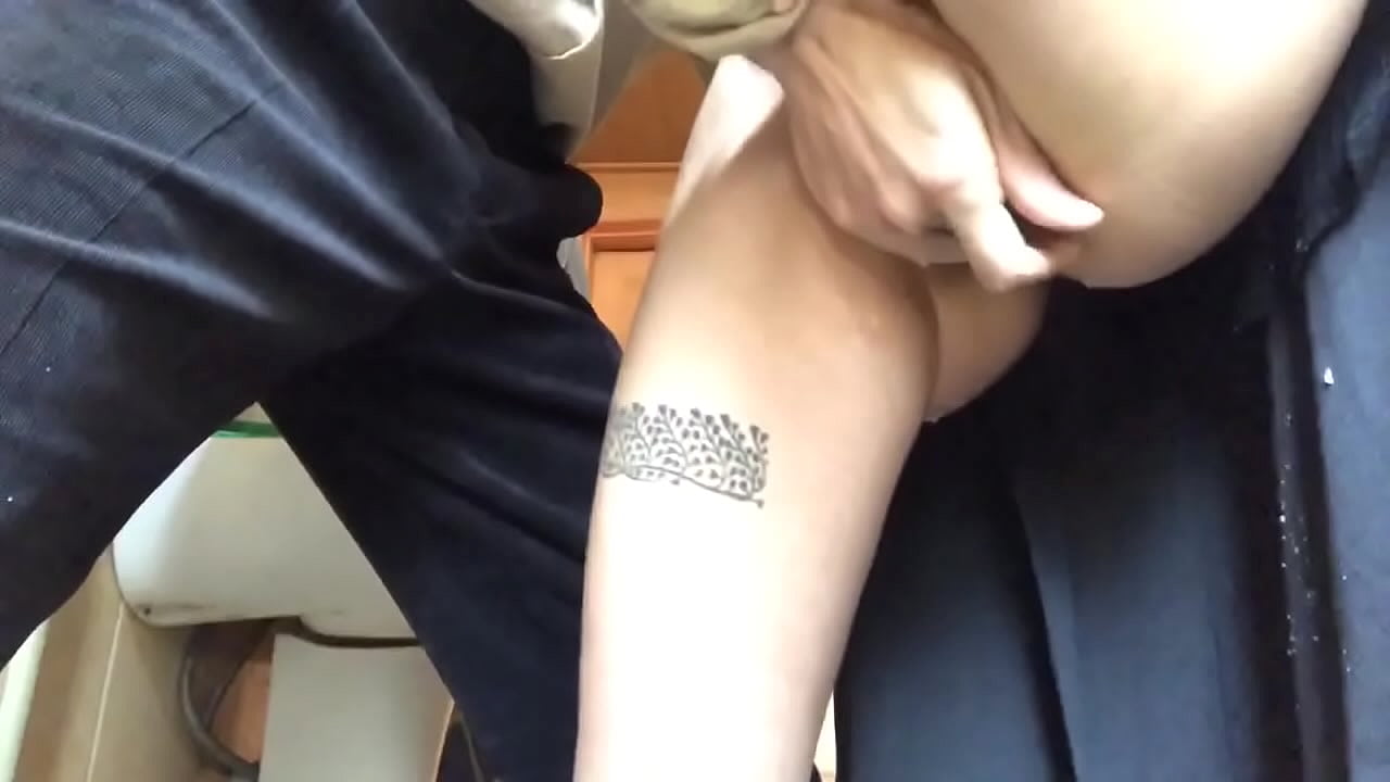 Phun ra trong phòng tắm của trường, một cực khoái sủi bọt thực sự - giáo viên của tôi đã làm hết sức mình